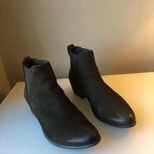 Steve Madden Oliver Suede and Leather Ankle Boots